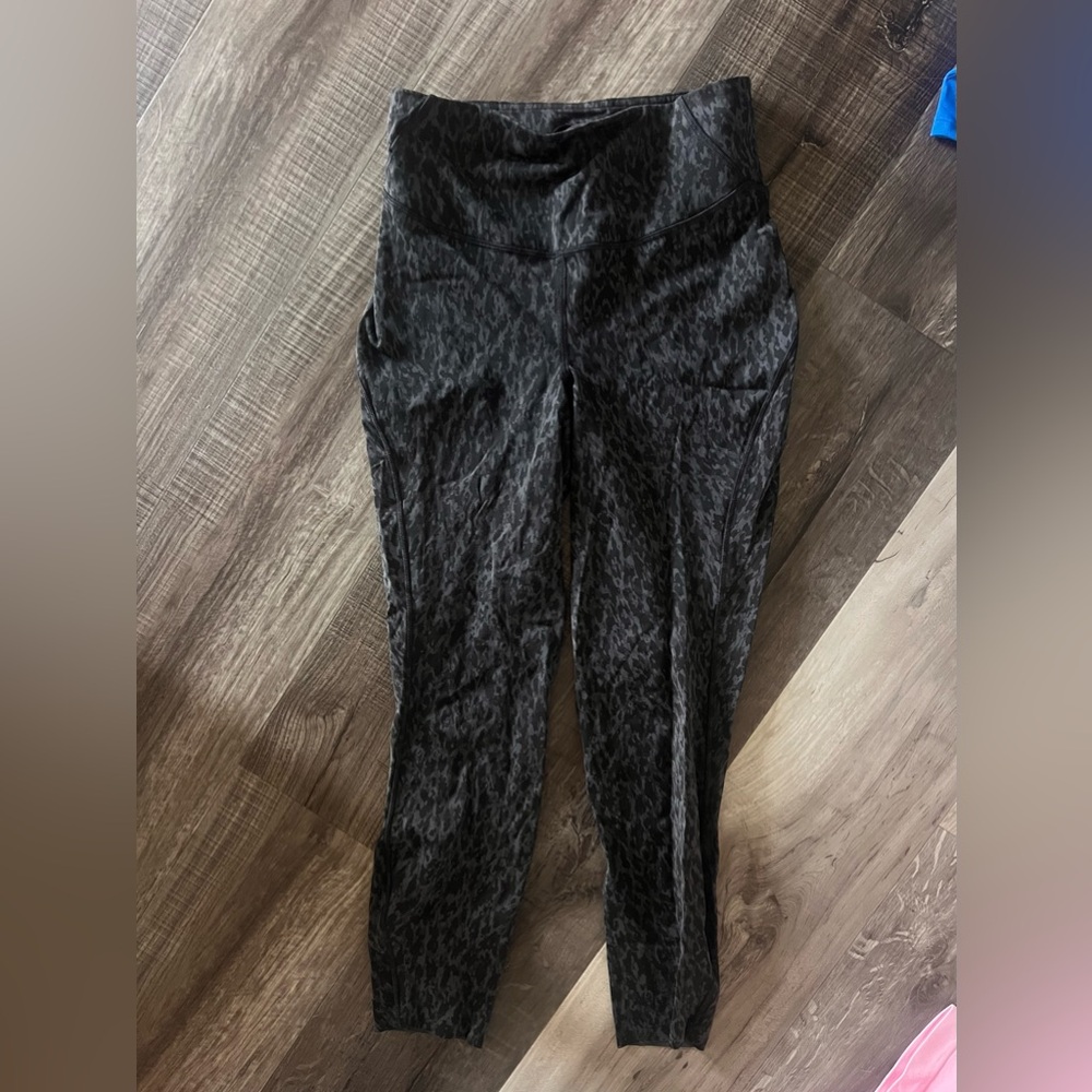 LULULEMON PRINTED ATHLETIC LEGGINGS